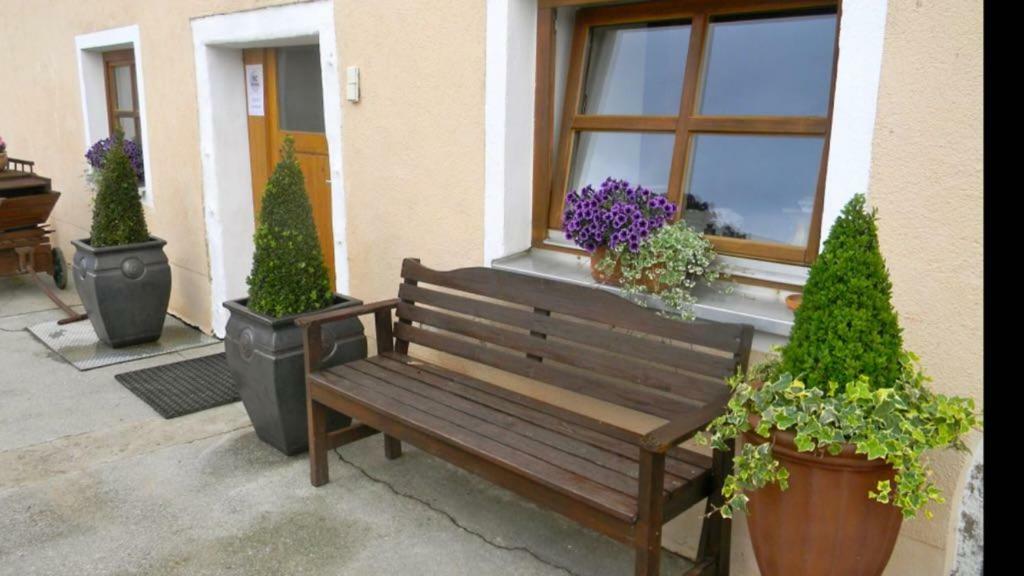 Gestuet Tiefenhof Nittenau Exterior foto
